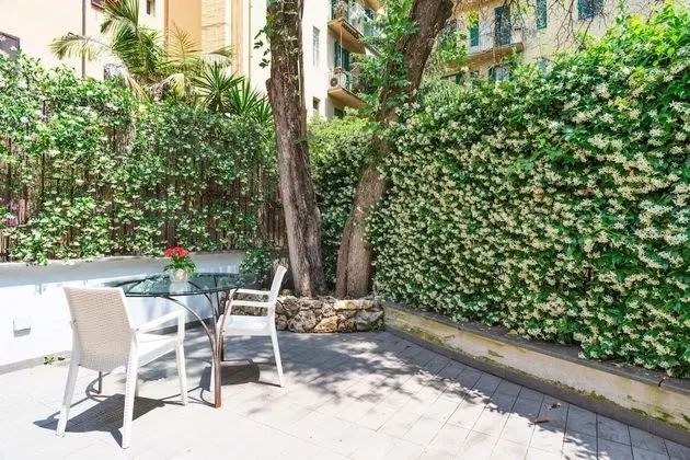 Deluxe Tek Büyük Yataklı Oda, Veranda