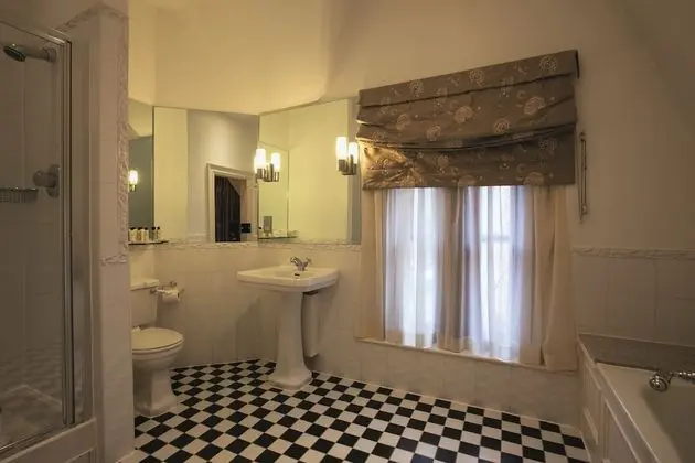 Feature Room