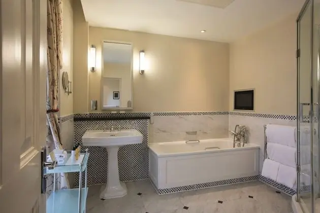 Feature Room