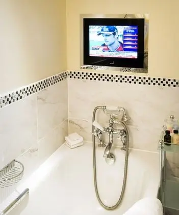 Feature Room