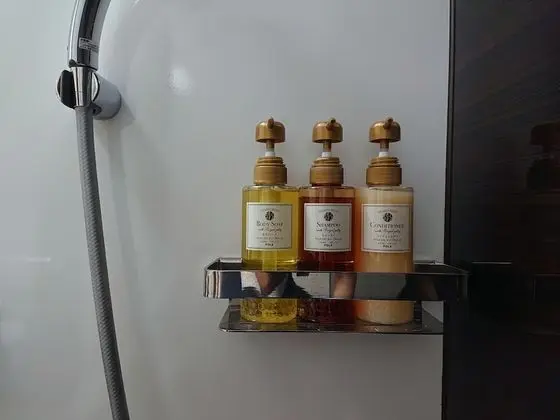 Tek Kişilik Oda, Sigara İçilmez