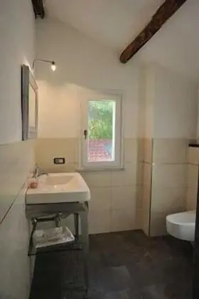 Büyük Yataklı Tek Kişilik Oda