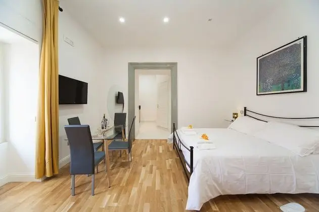 Üç Kişilik Oda, Park Manzaralı