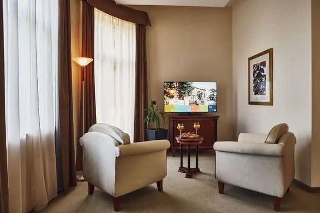 Luxury Tek Büyük Yataklı Oda