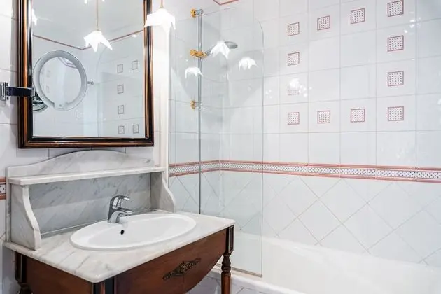 Deluxe Tek Büyük Yataklı Oda, Balkon