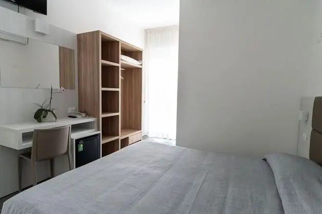 Tek Büyük veya İki Ayrı Yataklı Oda, Balkon