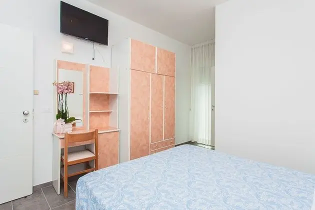 Tek Büyük veya İki Ayrı Yataklı Oda, Balkon