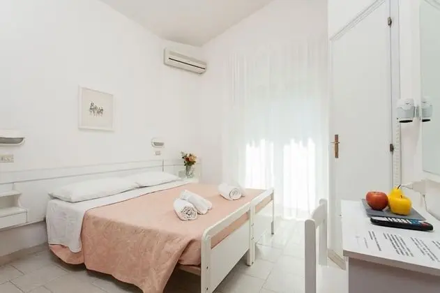 Tek Büyük veya İki Ayrı Yataklı Oda, Balkon