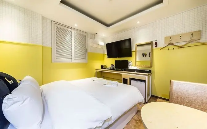 Oda (Standard (Netflix Disney + Apple tv T)