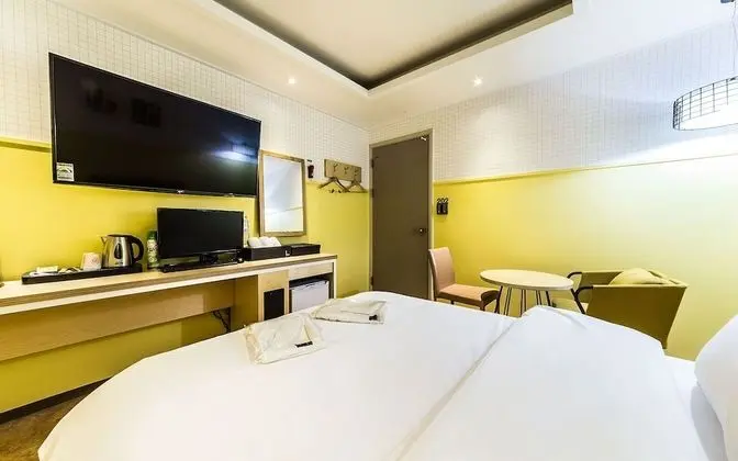 Oda (Standard (Netflix Disney + Apple tv T)