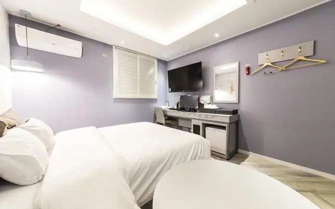 Oda (Standard (Netflix Disney + Apple tv T)