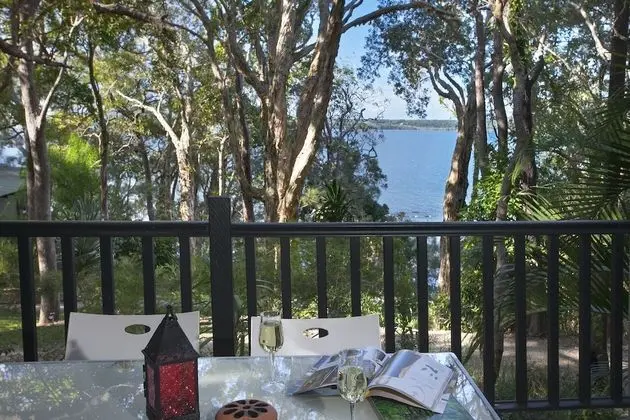Lakehouse 2 Bedroom