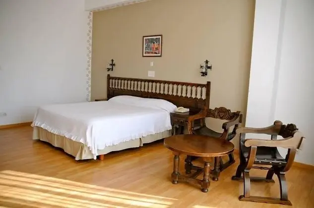 Büyük Yataklı Tek Kişilik Oda