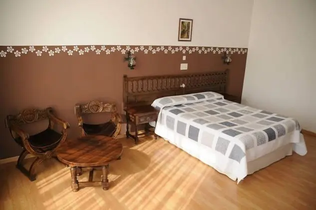 Büyük Yataklı Tek Kişilik Oda