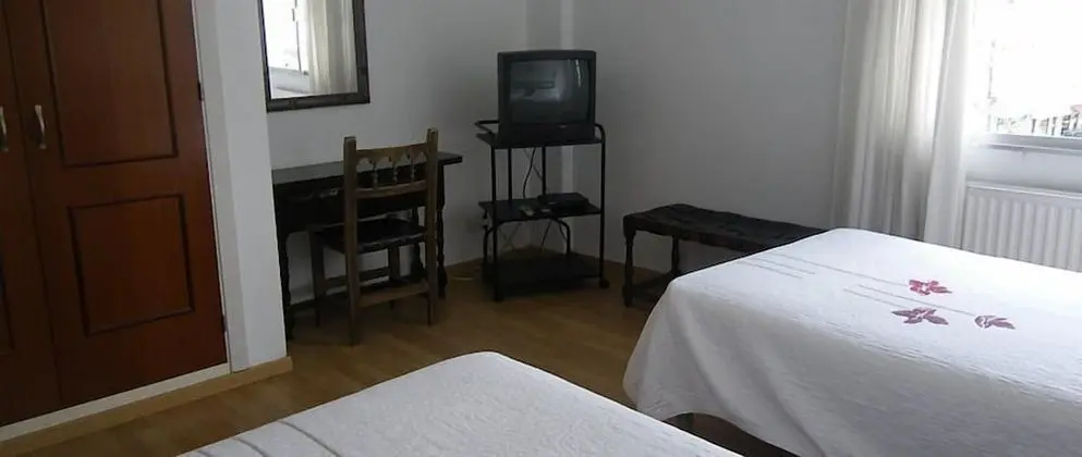 Standard Tek Büyük veya İki Ayrı Yataklı Oda