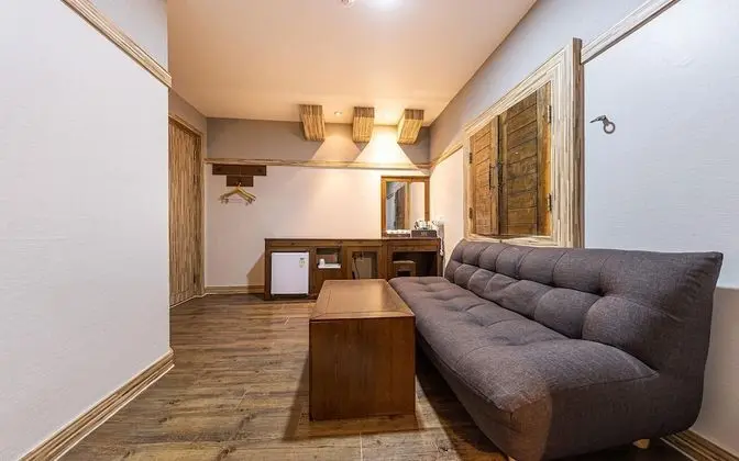 Oda (Building B sweet twin (TWN sofa TV ba)