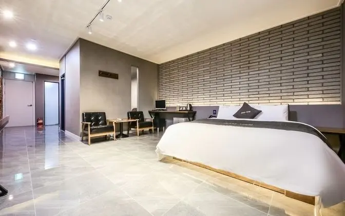 Oda (Singing Room (Karaoke Room 11:30 PM M)