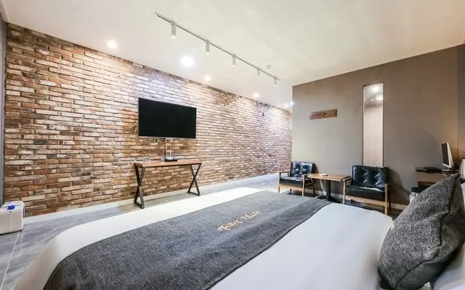 Oda (Singing Room (Karaoke Room 11:30 PM M)
