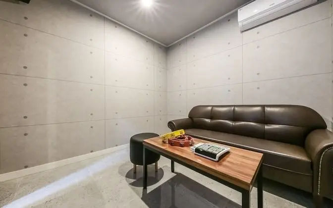 Oda (Singing Room (Karaoke Room 11:30 PM M)