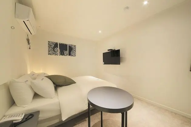 Oda (DELUXE (available on Netflix+YouTube))