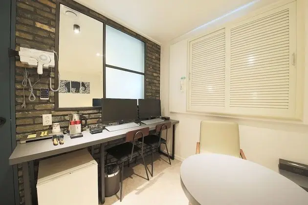 Oda (DELUXE (available on Netflix+YouTube))