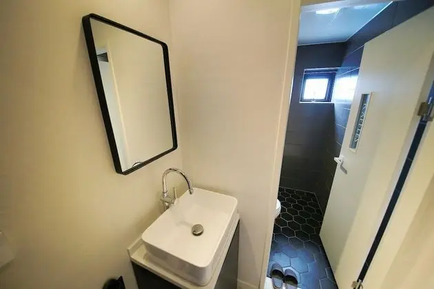 Oda (STANDARD (Netflix+YouTube available))