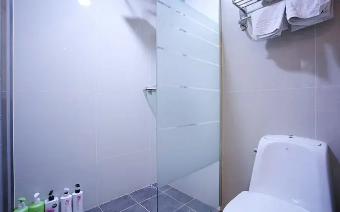 Oda (Deluxe Double ((all rooms) 70-inch TV)