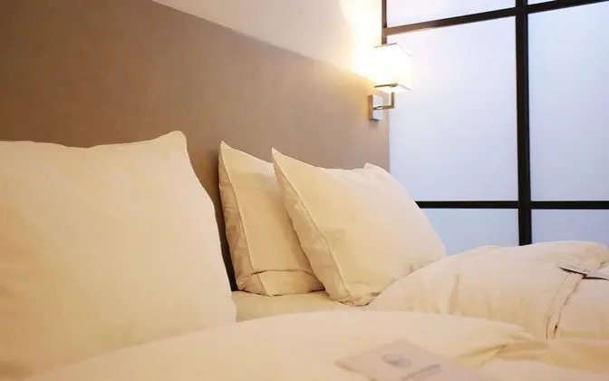 Oda (Deluxe Twin ((all rooms) 70-inch TV w)