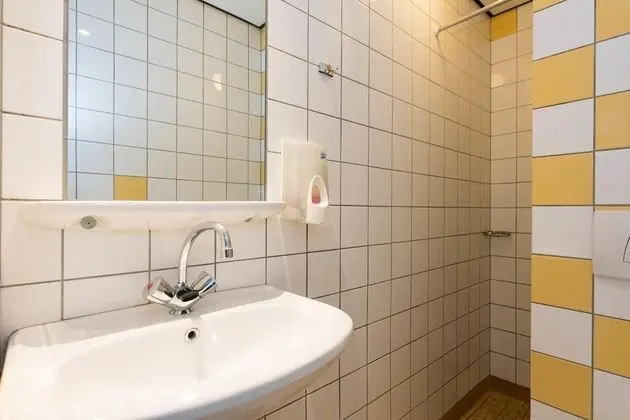 Üç Kişilik Oda, Özel Banyo
