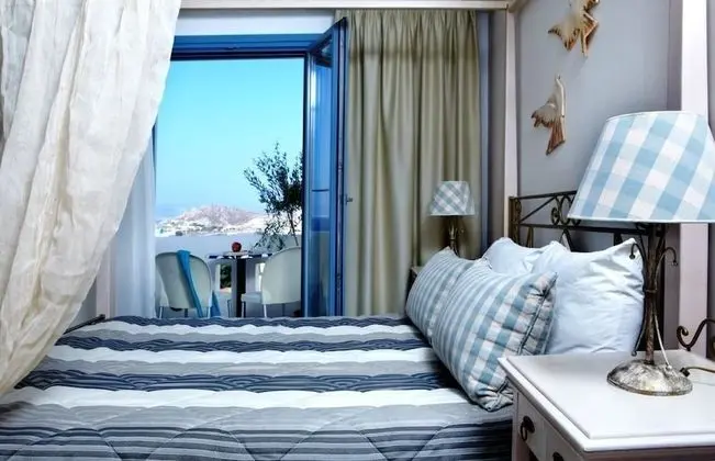 Family Deluxe Suite, Jetted Tub, Sea View