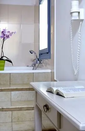Family Deluxe Suite, Jetted Tub, Sea View