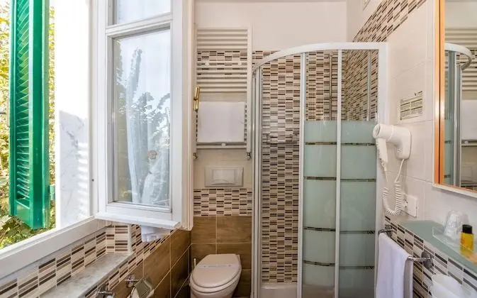 Standard Üç Kişilik Oda
