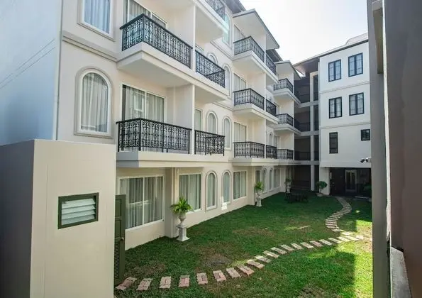 Family Oda, Sigara İçilmez, Bahçe Manzaralı