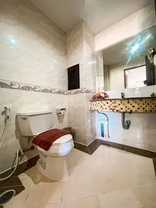 Deluxe Tek Büyük Yataklı Oda, Havuz Manzaralı