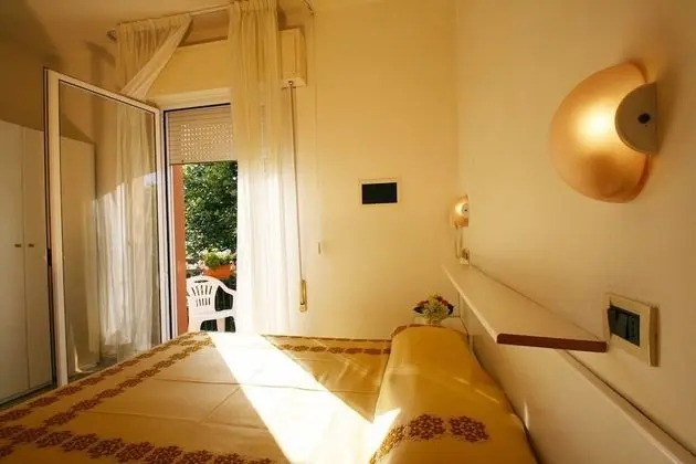 Tek Büyük Yataklı Oda, Balkon
