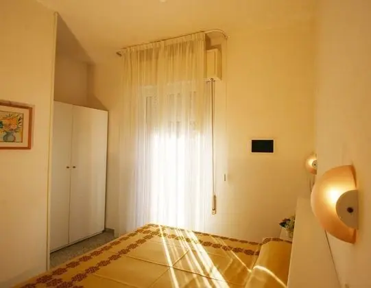 Tek Büyük Yataklı Oda, Balkon