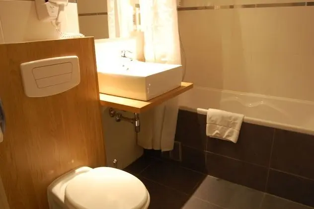 Standard Tek Büyük veya İki Ayrı Yataklı Oda