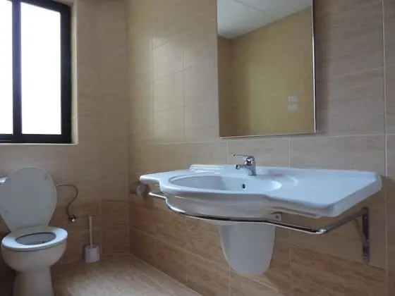 Tek Büyük veya İki Ayrı Yataklı Oda, Balkon