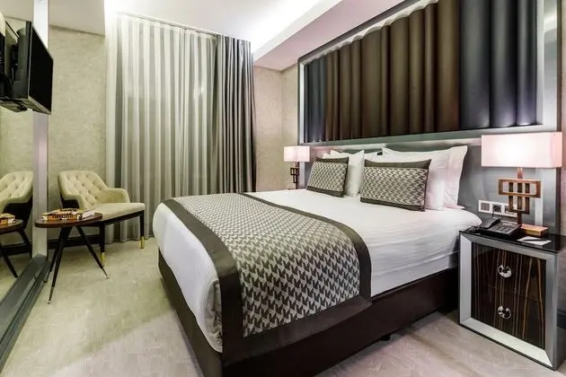 Economy Double Room (Ground Floor - Half Window)