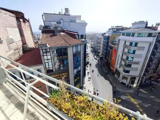 Tek Kişilik Balkonlu Oda