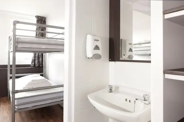 Ortak Ranzalı Oda, Sadece kadınlar için (14 person)