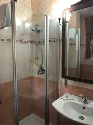 Business Büyük Yataklı Tek Kişilik Oda