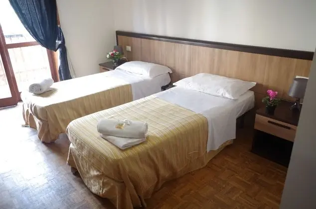 Tek Büyük veya İki Ayrı Yataklı Oda, Özel Banyo