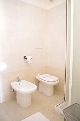 Tek Büyük veya İki Ayrı Yataklı Oda, Özel Banyo