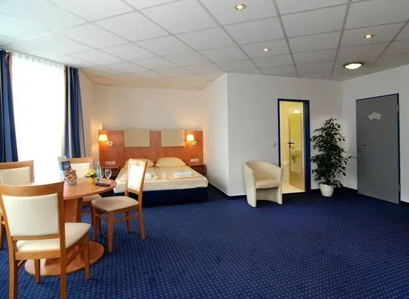 Comfort Tek Büyük Yataklı Oda