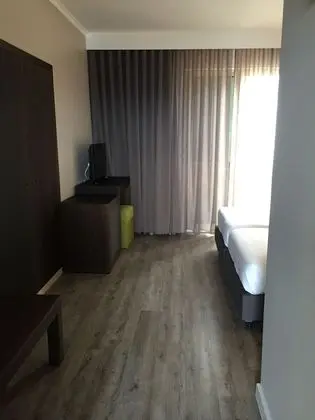 İki Ayrı Yataklı Oda, Dağ Manzaralı