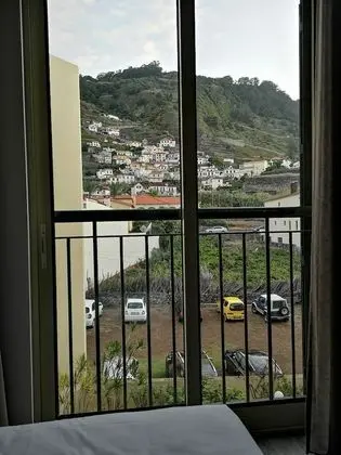 İki Ayrı Yataklı Oda, Dağ Manzaralı