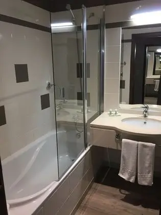 İki Ayrı Yataklı Oda, Dağ Manzaralı