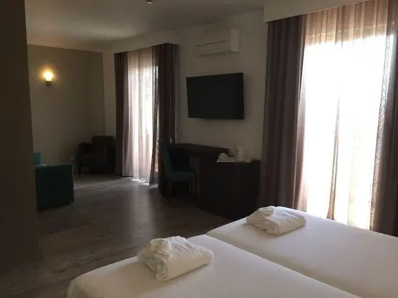 Junior Süit, Balkon/Veranda, Kısmi Deniz Manzaralı
