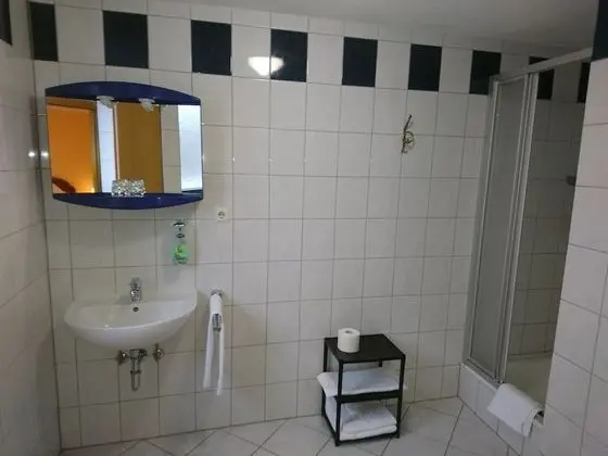 Economy Tek Büyük Yataklı Oda